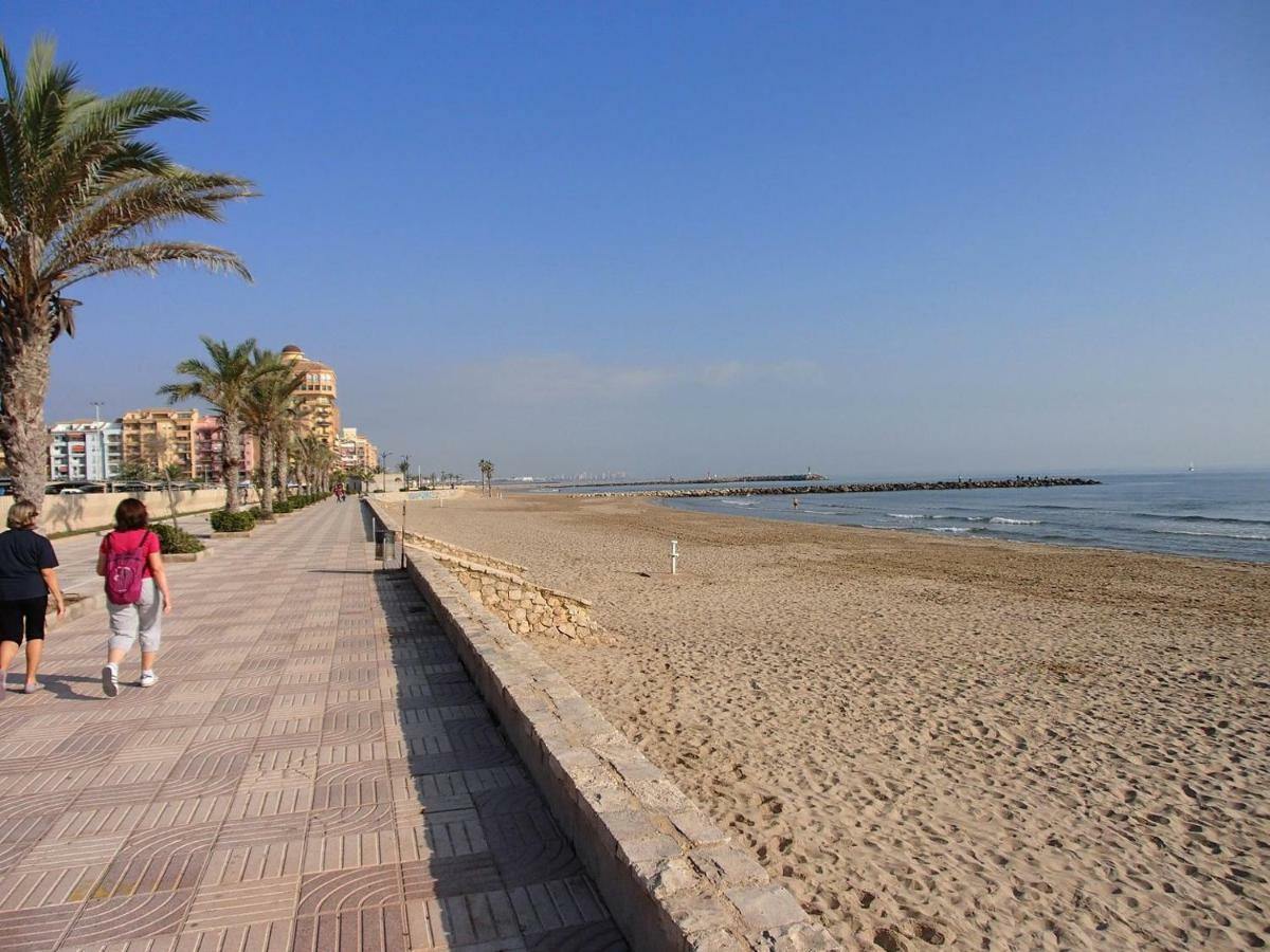 Valencia, Ideally Located 3Bed-2Bath Apart.Few Mints Walk From Beach,Pool,Shop. Port Saplaya Exterior foto